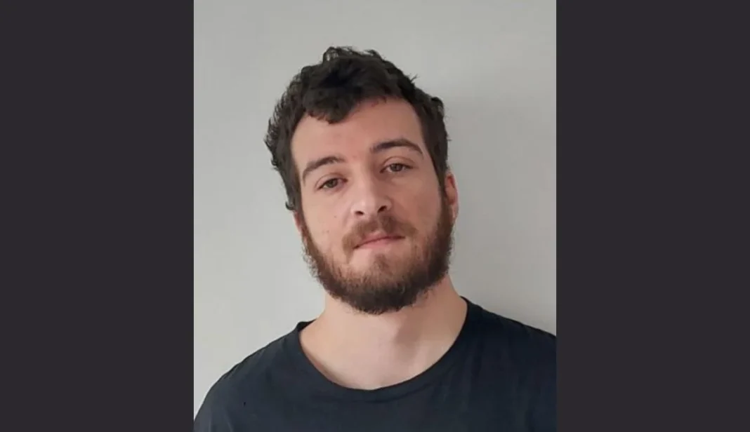 Daniel Barnett Portsmouth man wanted by police