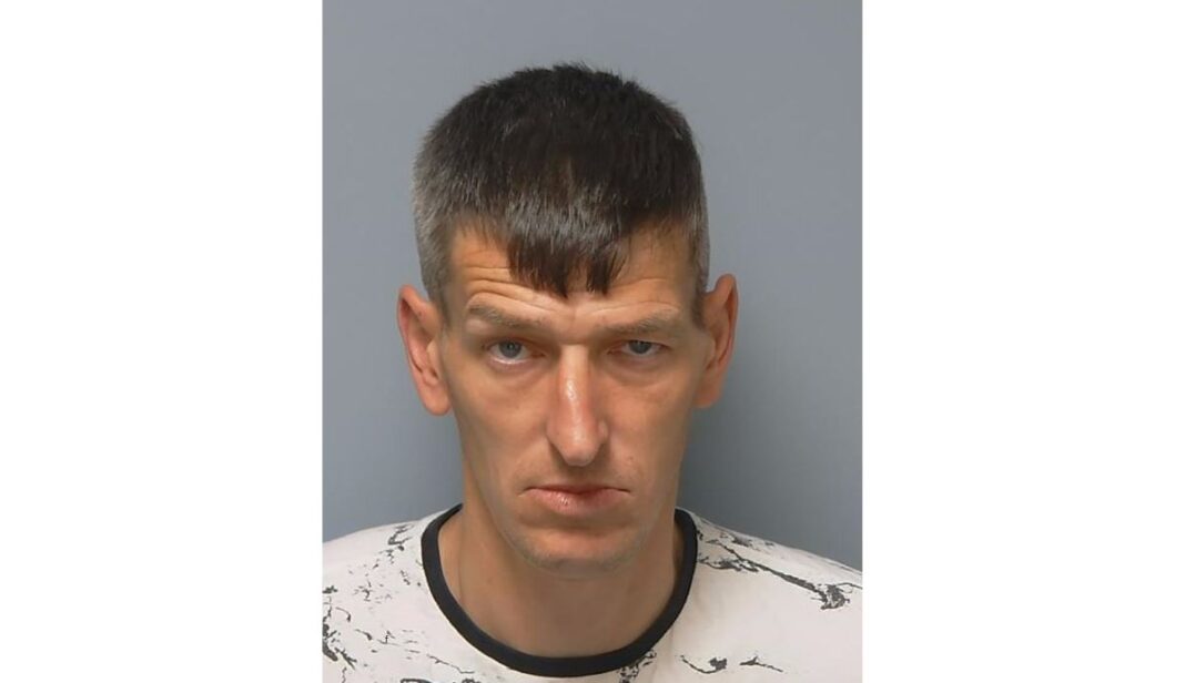Paul Tapp, 42, targeted victims in Fareham and Horndean