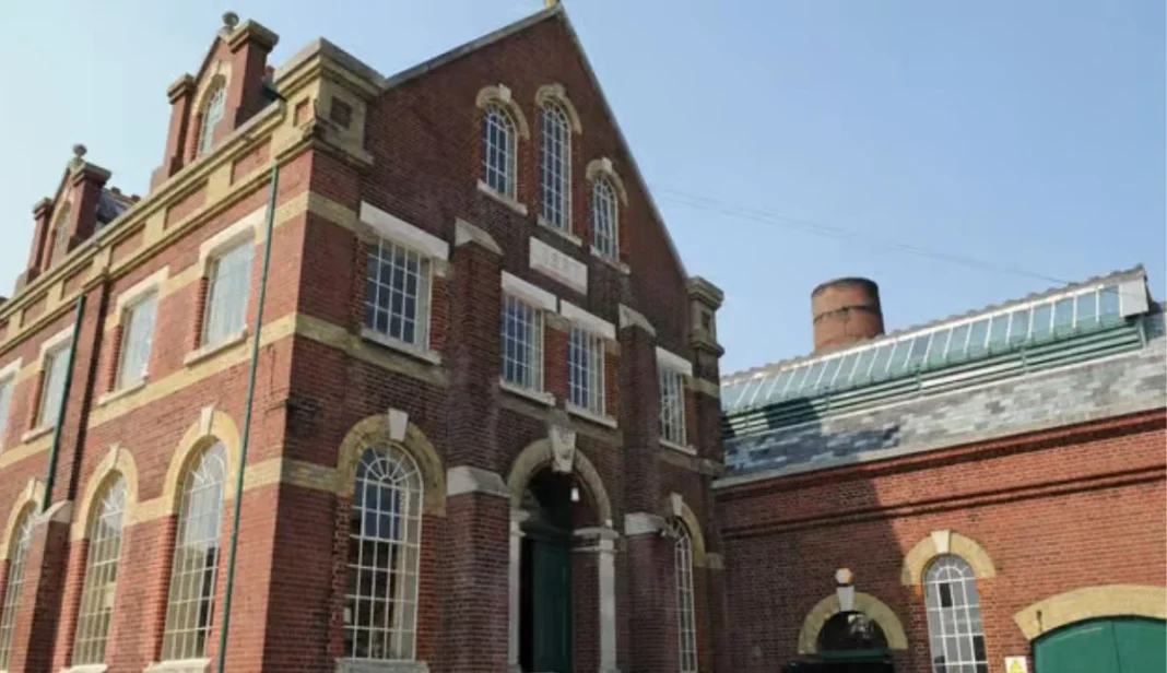 Portsmouth engine house volunteers locked out
