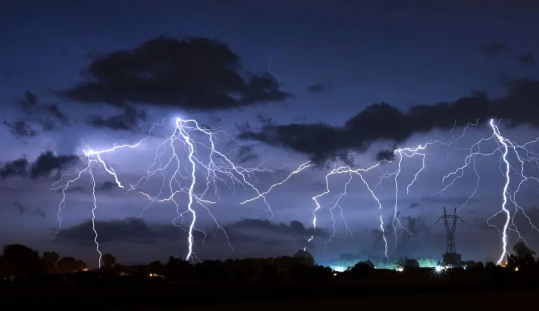 Portsmouth thunderstorm warning