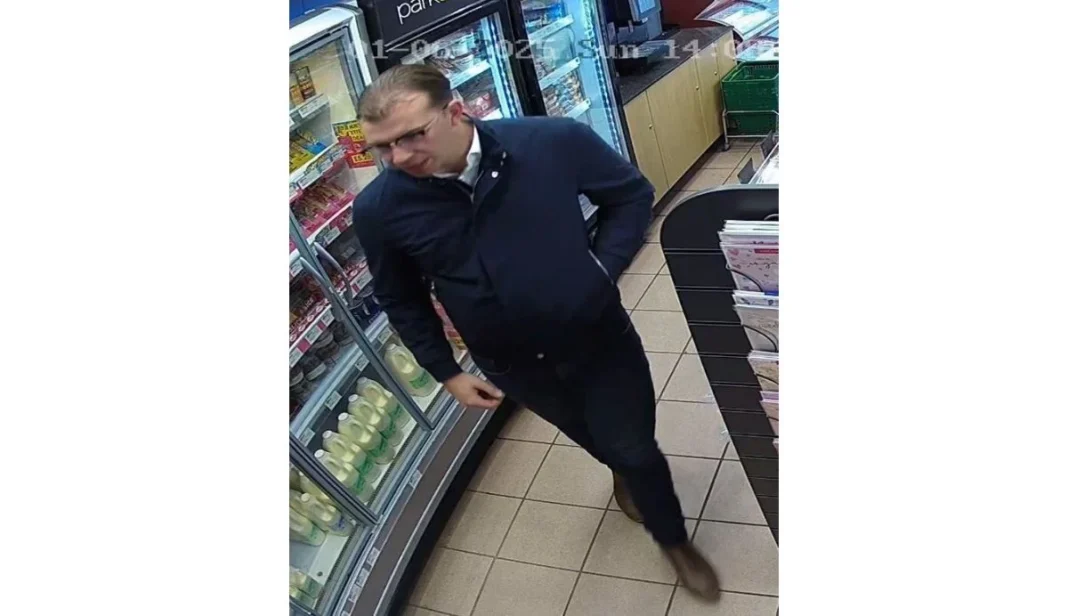 Ringwood petrol station robbery CCTV