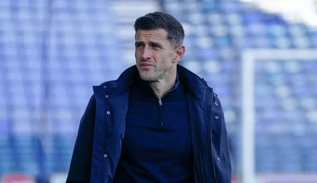 Mousinho Eyes Away Form Consistency Mousinho Eyes Away Form Consistency