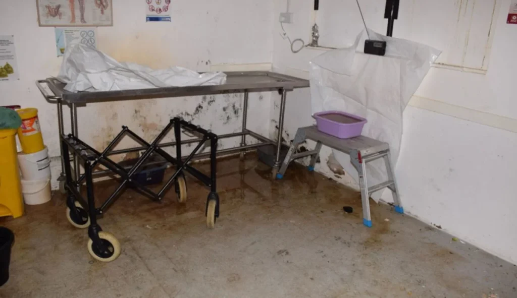 Elkin & Bell Funeral Directors Gosport funeral parlour condition (1)