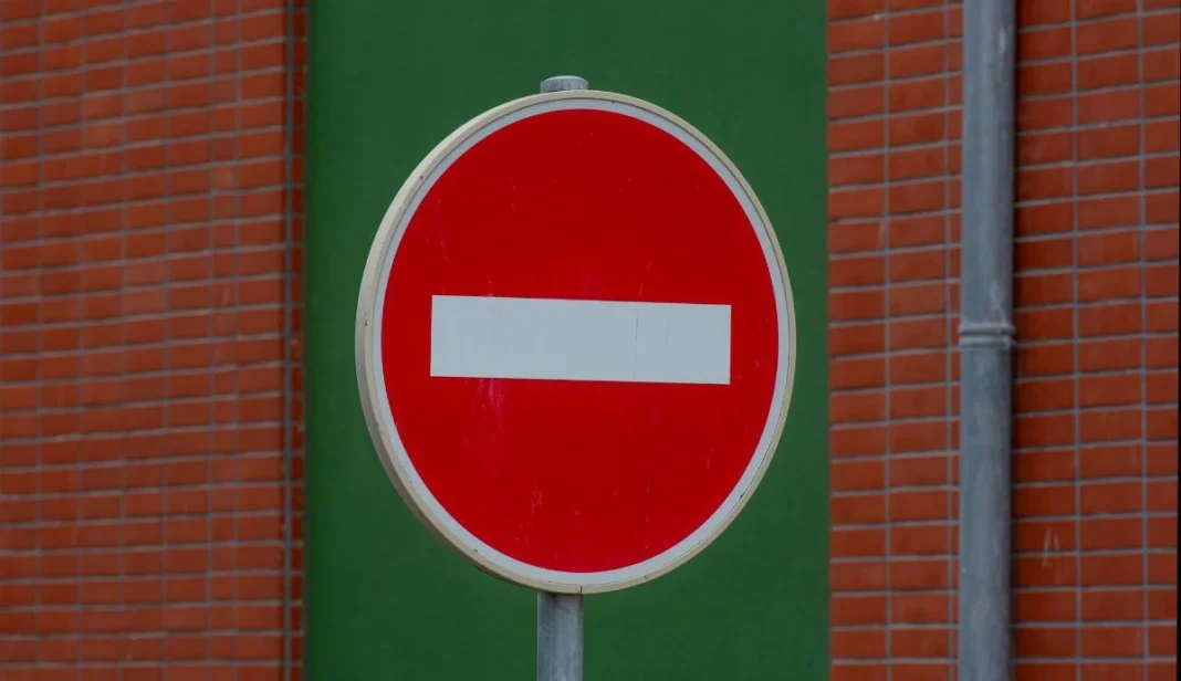 Aldershot shoplifter handed CBO and suspended sentence Aldershot shoplifter handed CBO and suspended sentence